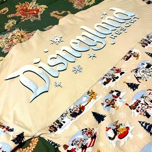 Disneyland Resort Winter Holiday Mickey & Friends Spirit Jersey XL